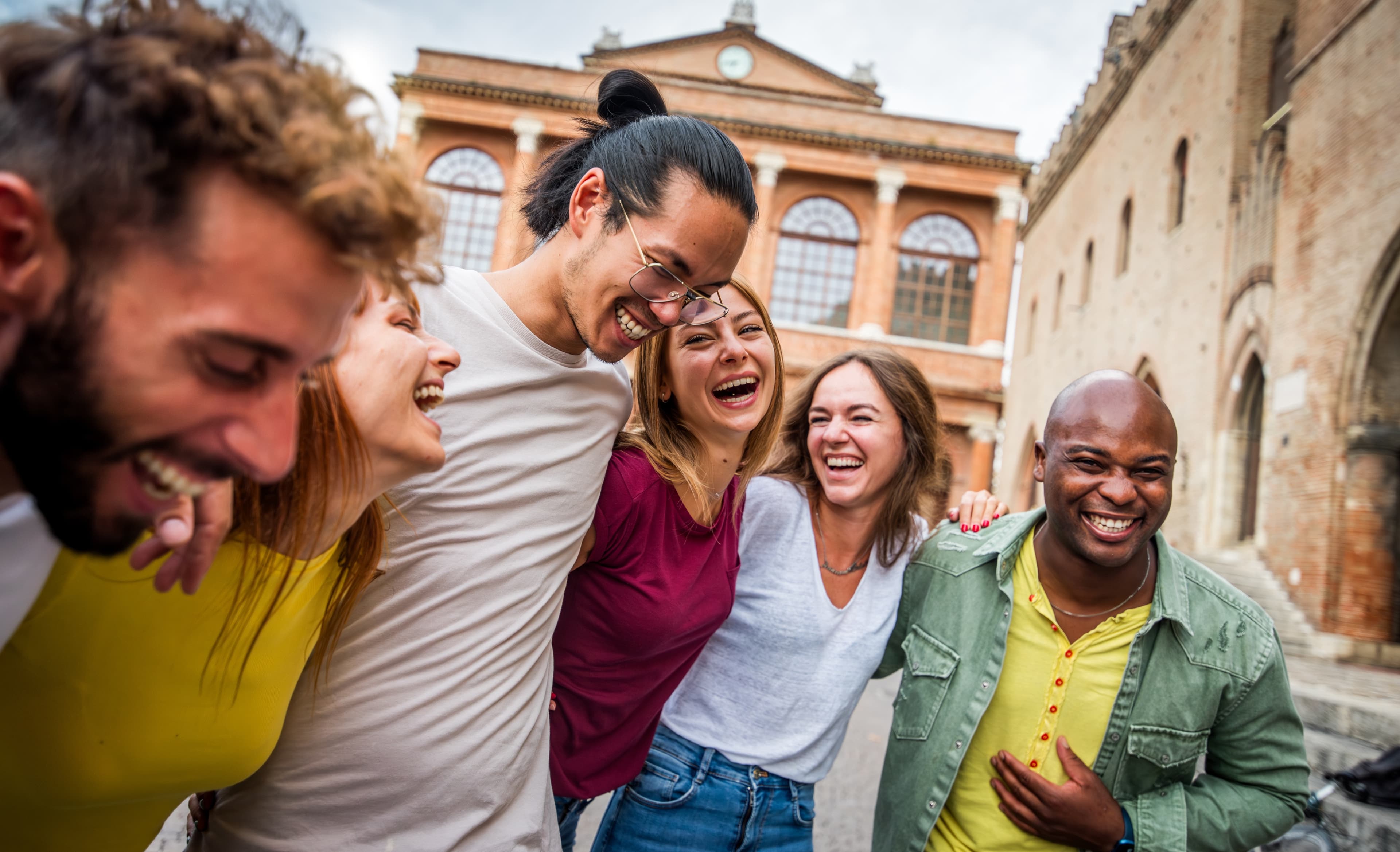 White Fillings, Composite Bonding or Veneers: Which Treatment Is Right for Your Teeth?