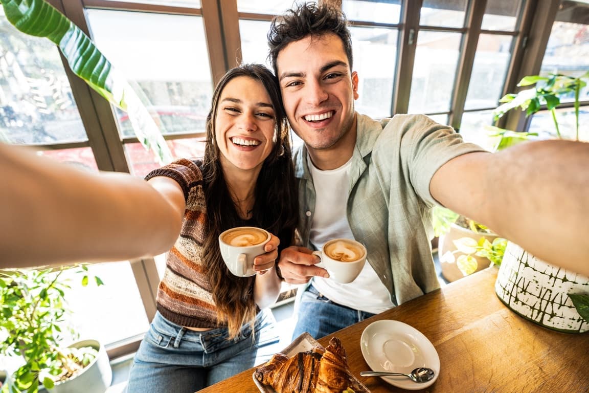 Foods to Avoid After Composite Bonding: Aftercare Advice
