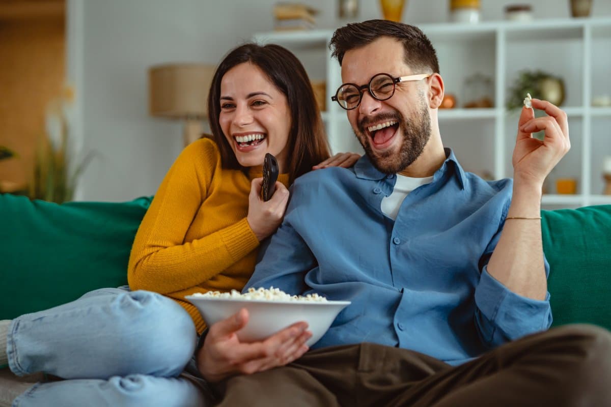 Achieving Natural Aesthetics: Translucency and Light in Veneer Design